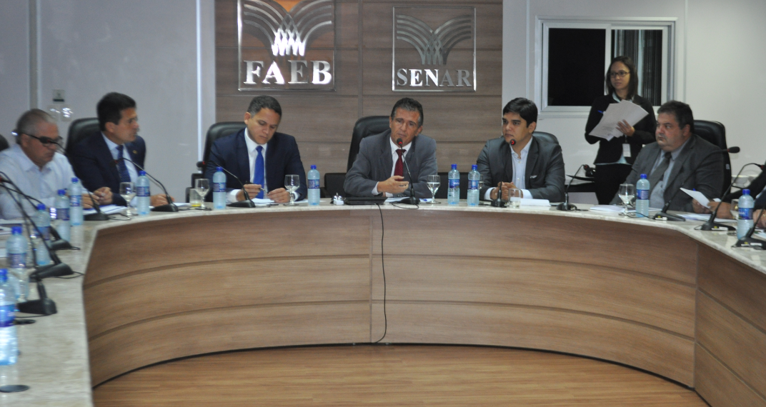 Em reunião na FAEB, Secretário de Agricultura garante que aumento da GTA será suspenso