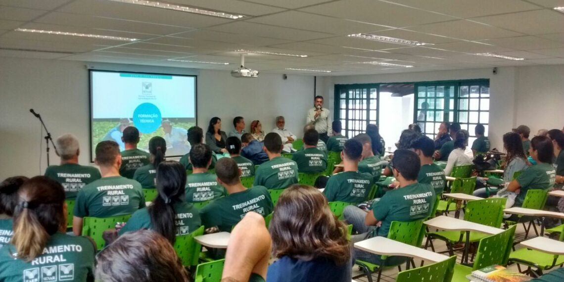 Primeira turma do Curso de Técnico em Agronegócio de Senhor do Bonfim participa de aula inaugural