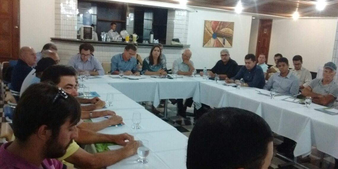 Sistema FAEB/SENAR discute ações com sindicatos do extremo sul baiano