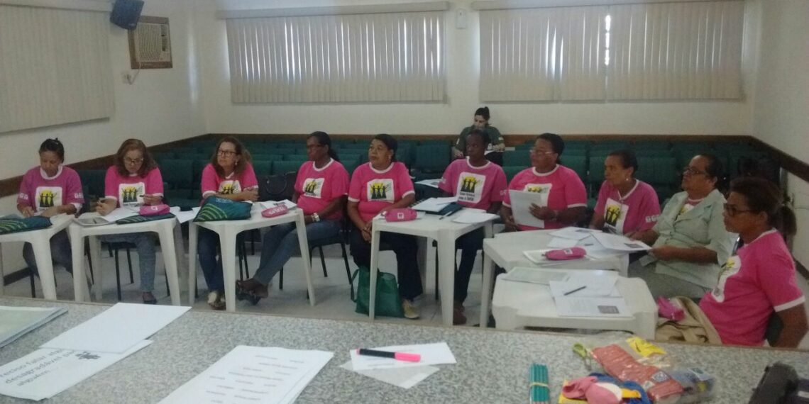 Quinto encontro do programa Com Licença Vou à Luta é realizado em Feira de Santana