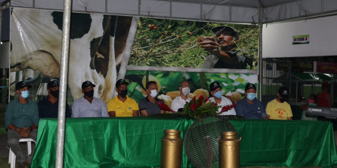 Humberto Miranda participou da inauguração da nova sede do Sindicato Rural de Camacã