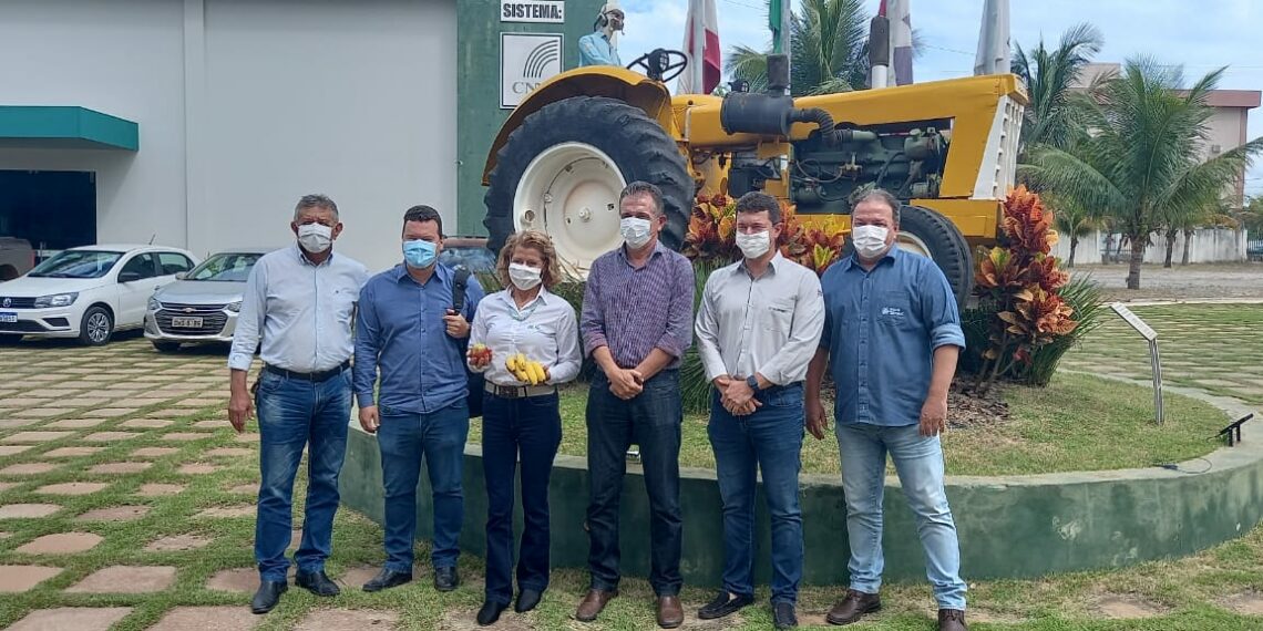 Presidente do Sistema Faeb e comitiva visitam Oeste da Bahia