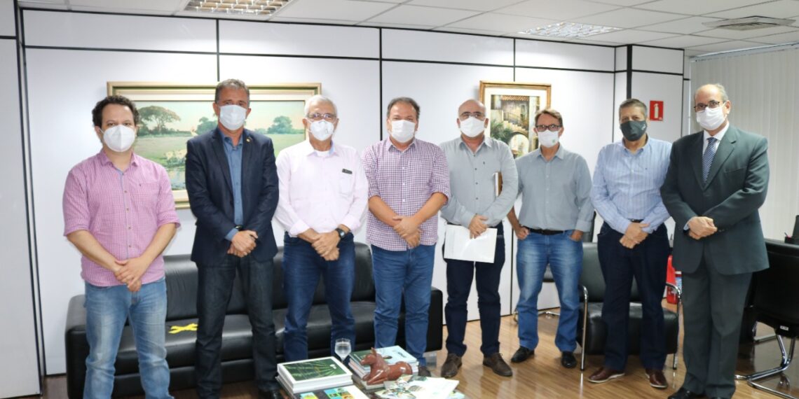 Novo diretor-geral da Adab visita a Faeb