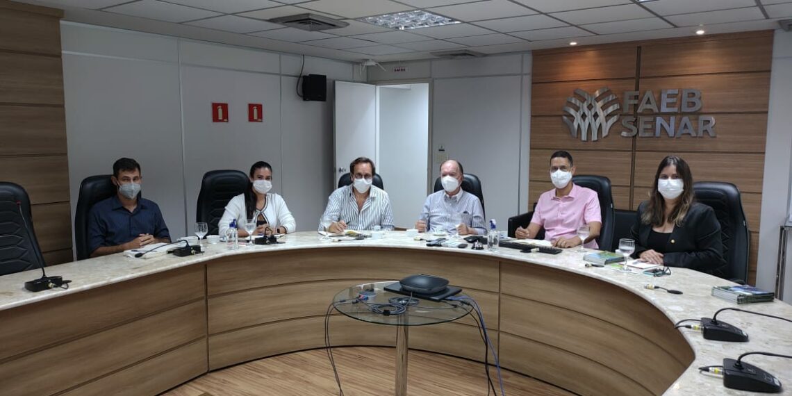 Vice-governador e representante de grupo europeu participam de reunião na sede do Sistema Faeb/Senar