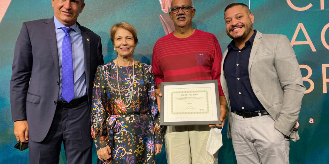 Baiano é premiado como produtor rural destaque do Agronordeste, da CNA