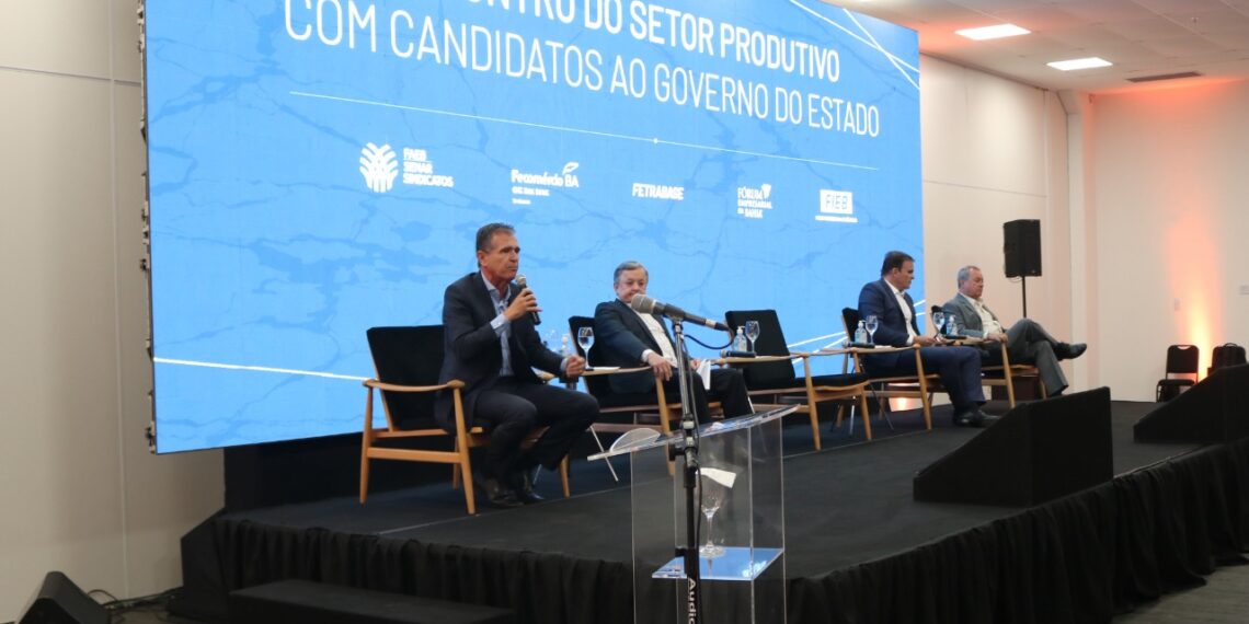 Candidatos ao governo expõem propostas para representantes do setor produtivo