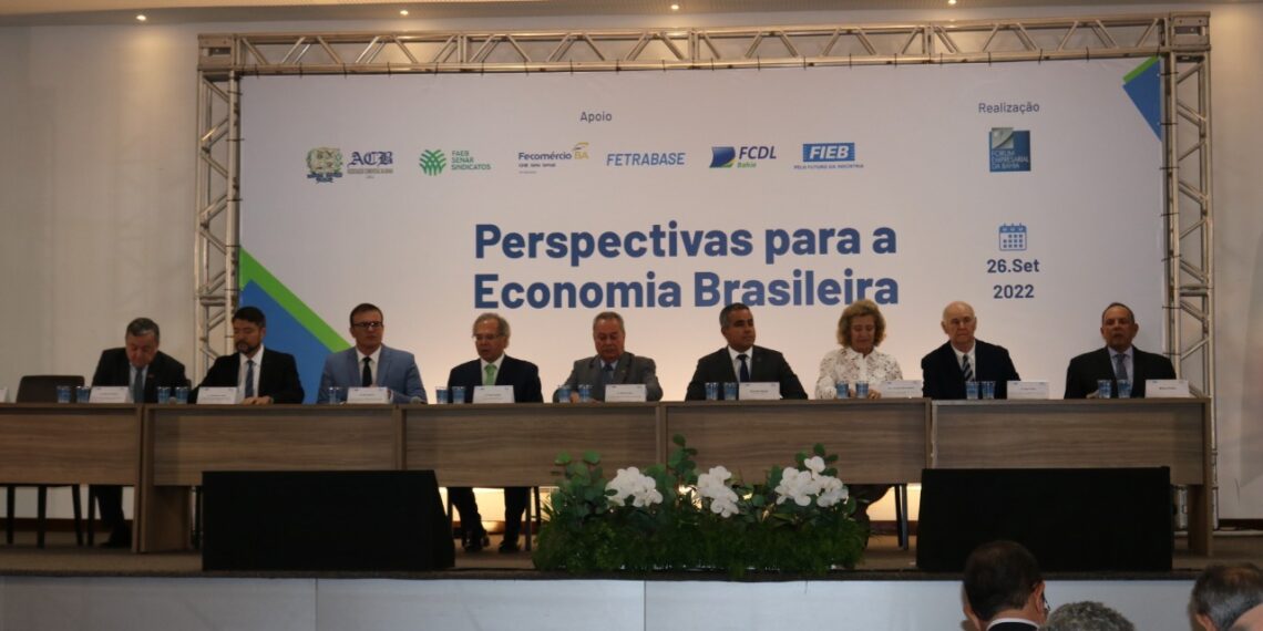 “O Brasil está condenado a dar certo”, afirma Paulo Guedes durante palestra em Salvador