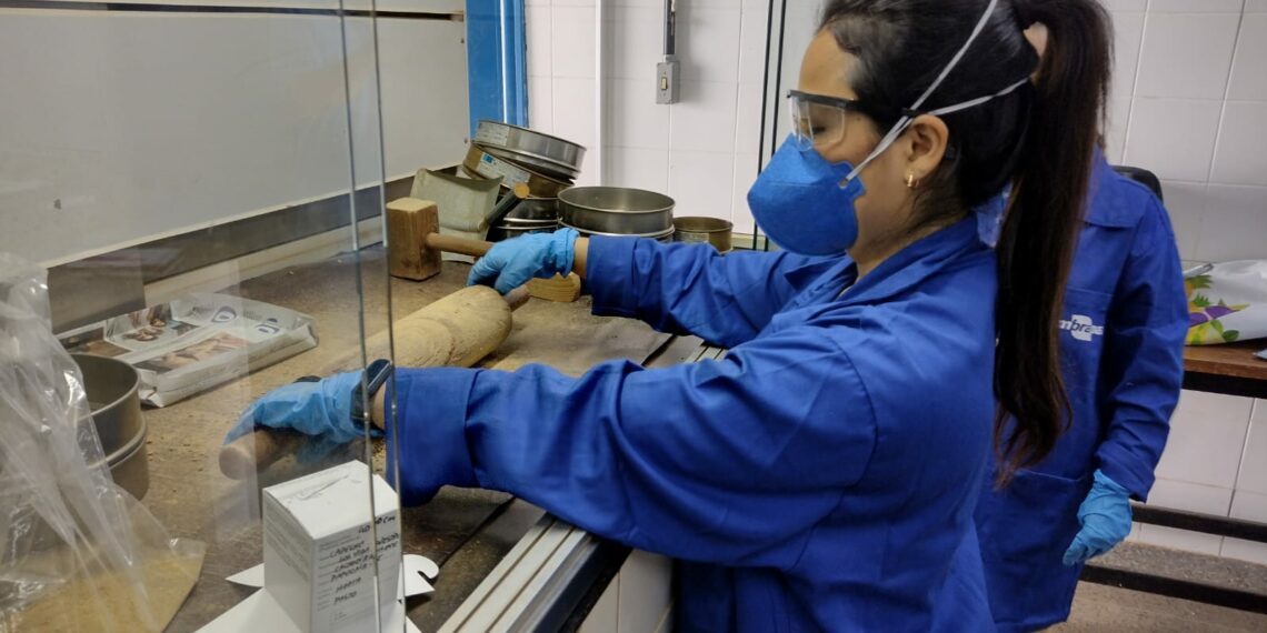 Senar Bahia e Embrapa Solos vão implantar laboratório móvel para atender produtores rurais do Estado