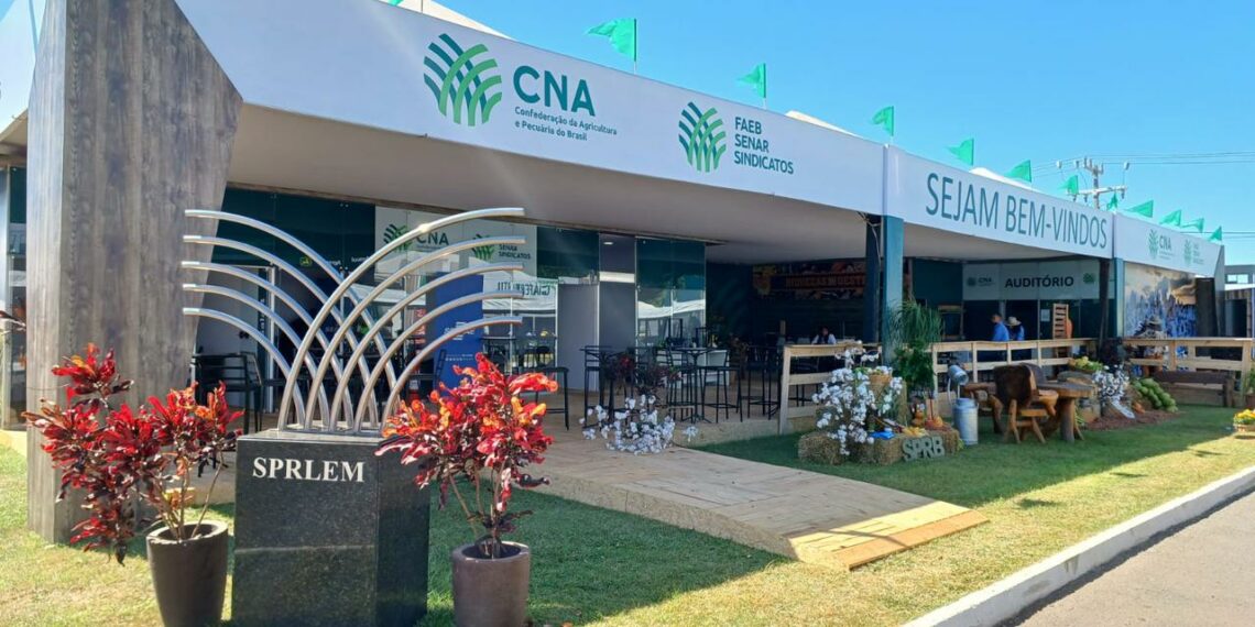 Sistema Faeb/Senar participa da 17ª Bahia Farm Show