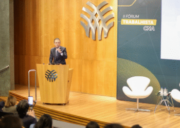 II Fórum Trabalhista da CNA reúne ministros do TST, juízes, advogados e especialistas; presidente da Faeb fez abertura oficial