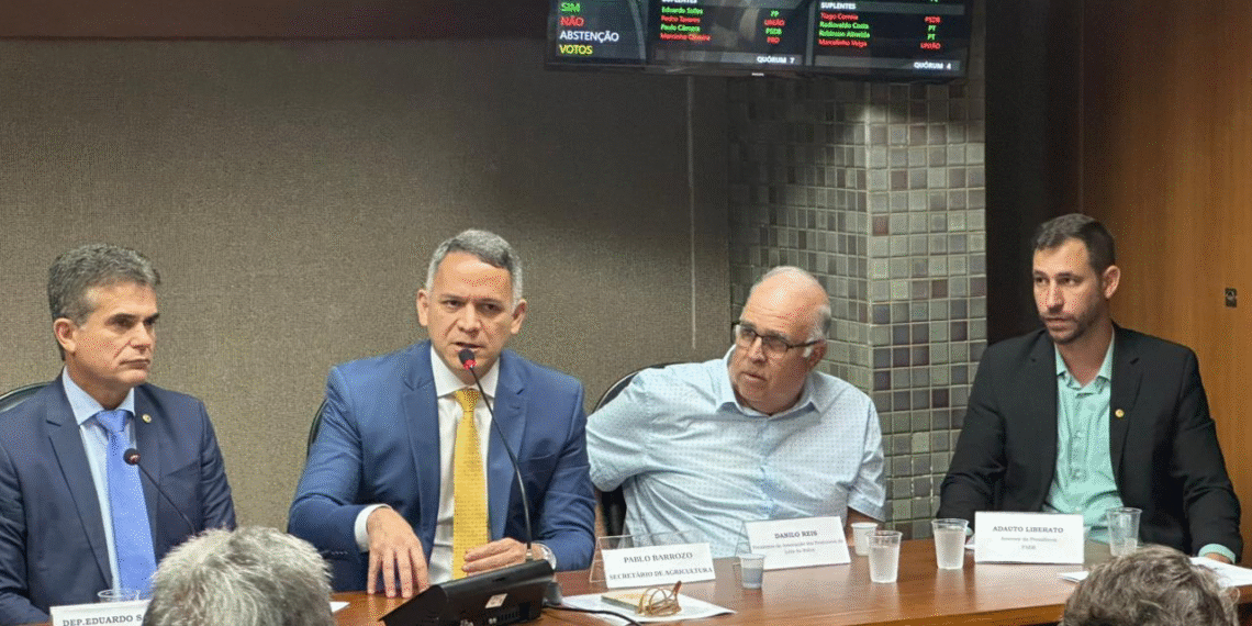 Faeb participa de Sessão Especial na Alba para debater crise no setor leiteiro