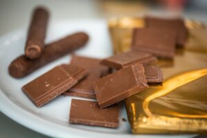 Nova lei do chocolate fortalece cacau brasileiro e traz alívio para produtores da Bahia